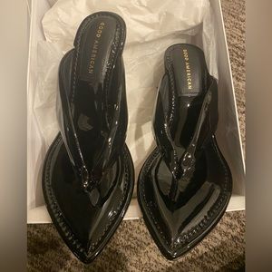 Good American wedge thong sandals brand new, worn once